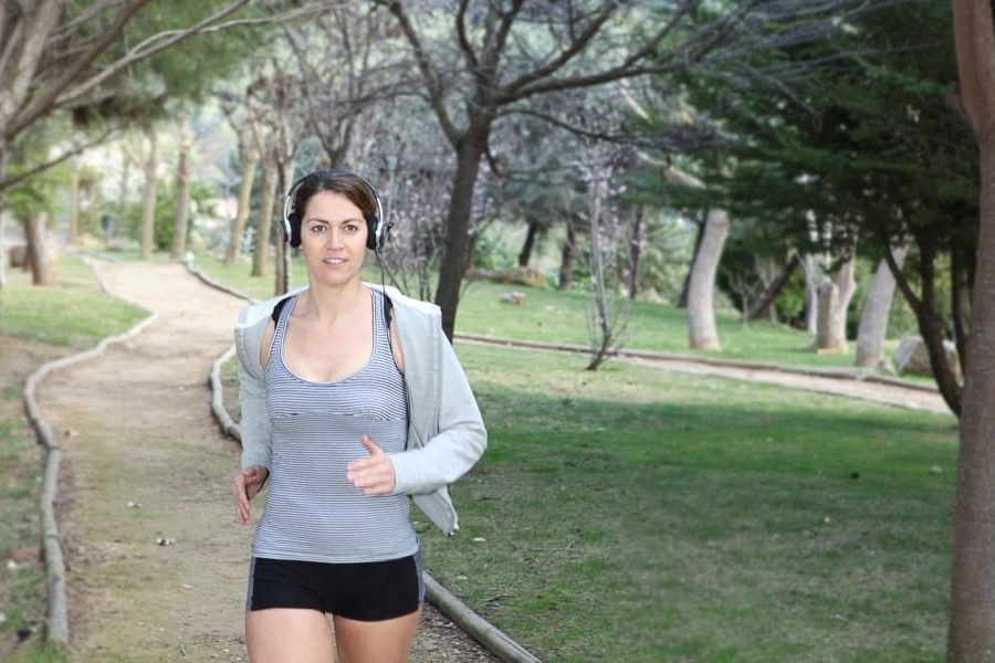 photodune-3869687-healthy-woman-jogging-or-running-m-1168×600